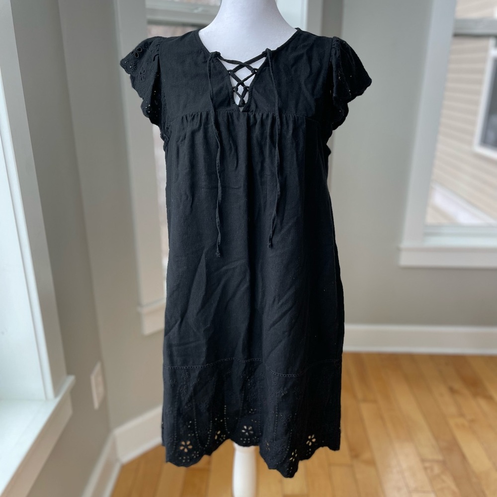 Old Navy Black Linen Blend Eyelet Lace Ruffle Sleeve Shift Dress Size XS